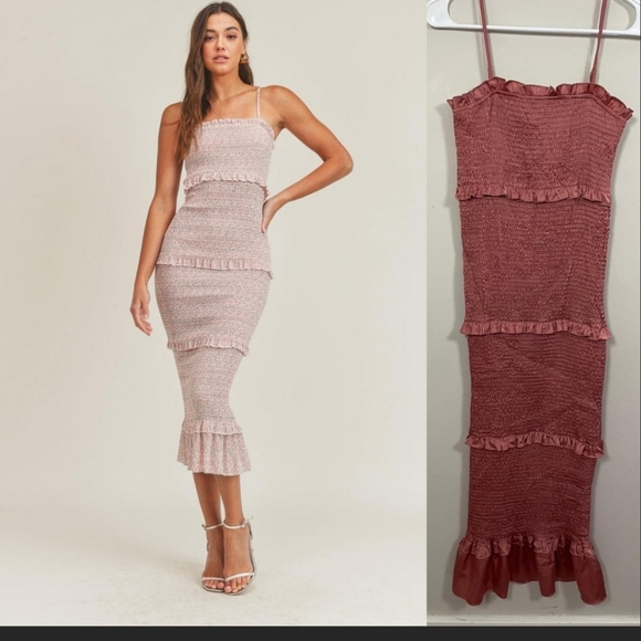 MARBLE Dresses & Skirts - MABLE revolve Rwfoemation Smocked Midi Rucged Elegant Pink Ruffle Dress Coastal